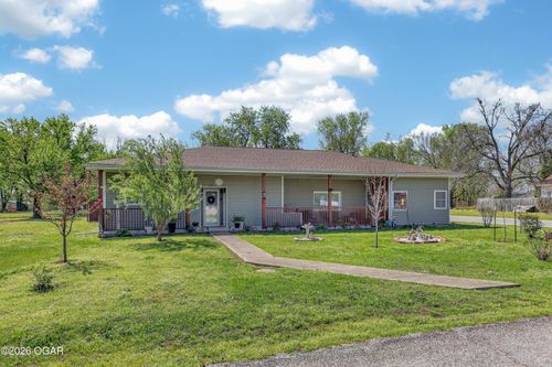 1102 E Sycamore St, Columbus, KS, 66725-1444 | Card Image