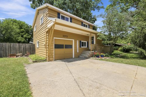 3313 Fuller Ave, Grand Rapids, MI, 49508-2453 | Card Image