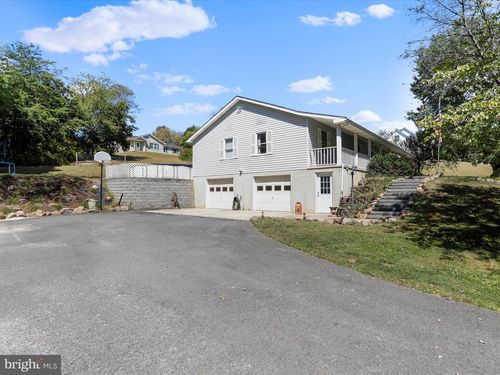 52 S Easy St, Fort Ashby, WV, 26719-6833 | Card Image