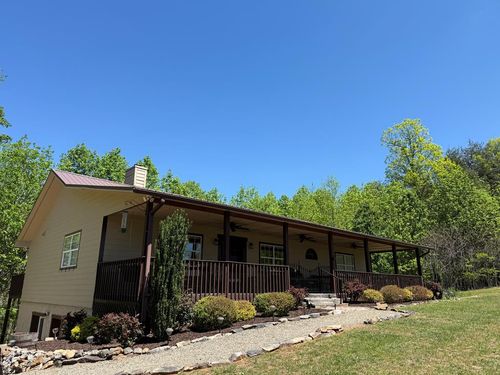 971 White Oak Dr, Warne, NC, 28909-7739 | Card Image