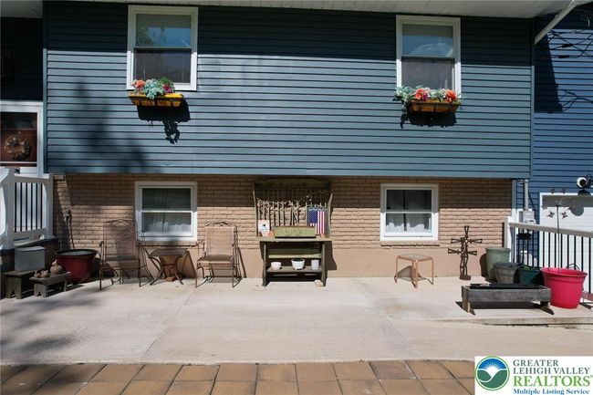 8539 Rextown Rd, House other with 4 bedrooms, 4 bathrooms and null parking in Slatington PA | Image 33