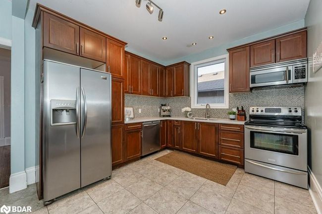 168 Paisley St, House other with 3 bedrooms, 1 bathrooms and 4 parking in Guelph ON | Image 21