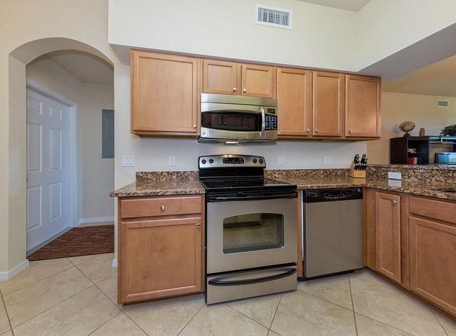UNIT-304 - 7607 Grand Estuary Trl, Condo with 2 bedrooms, 2 bathrooms and null parking in BRADENTON FL | Image 16