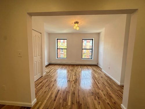3l-224 Sackett Street, New York City, NY, 11231 | Card Image