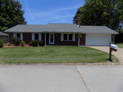 8666 Hanover Dr, Newburgh, IN, 47630-9325 | Card Image