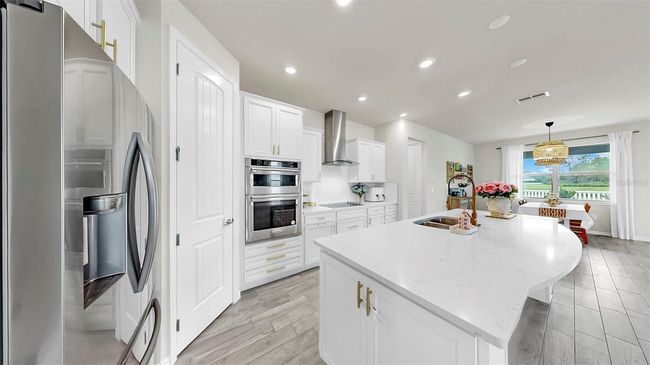 10842 Rolling Moss Rd, House other with 4 bedrooms, 2 bathrooms and null parking in TAMPA FL | Image 7