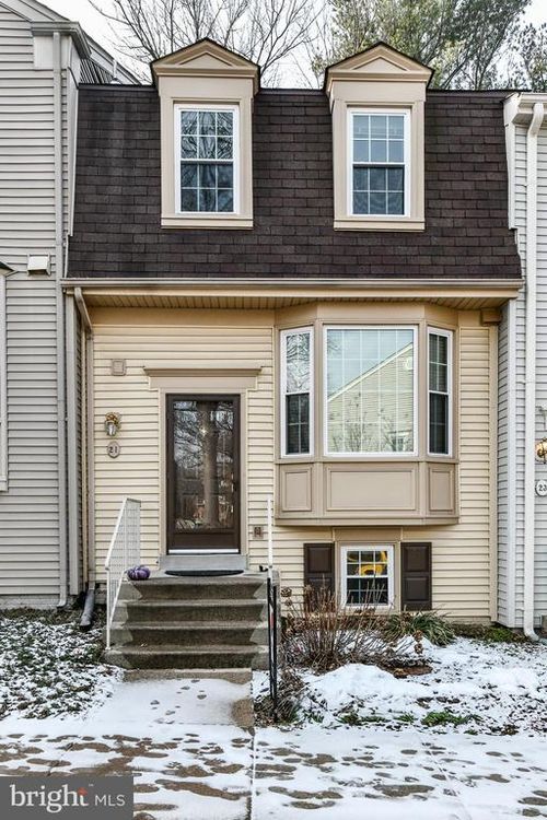 21 Fendall Ave, ALEXANDRIA, VA, 22304-6328 | Card Image