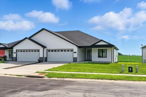 411 Pine St, Janesville, IA, 50647-1048 | Card Image