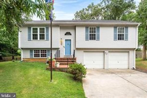 7390 Lake Dr, MANASSAS, VA, 20111-1968 | Card Image