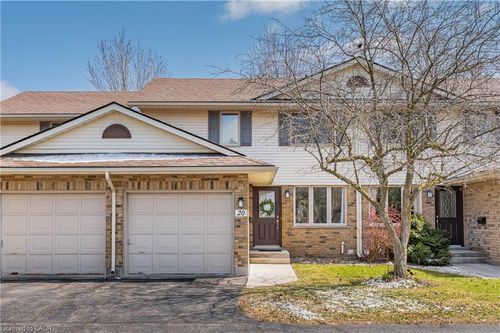 20-375 Kingscourt Dr, Waterloo, ON, N2K3N7 | Card Image