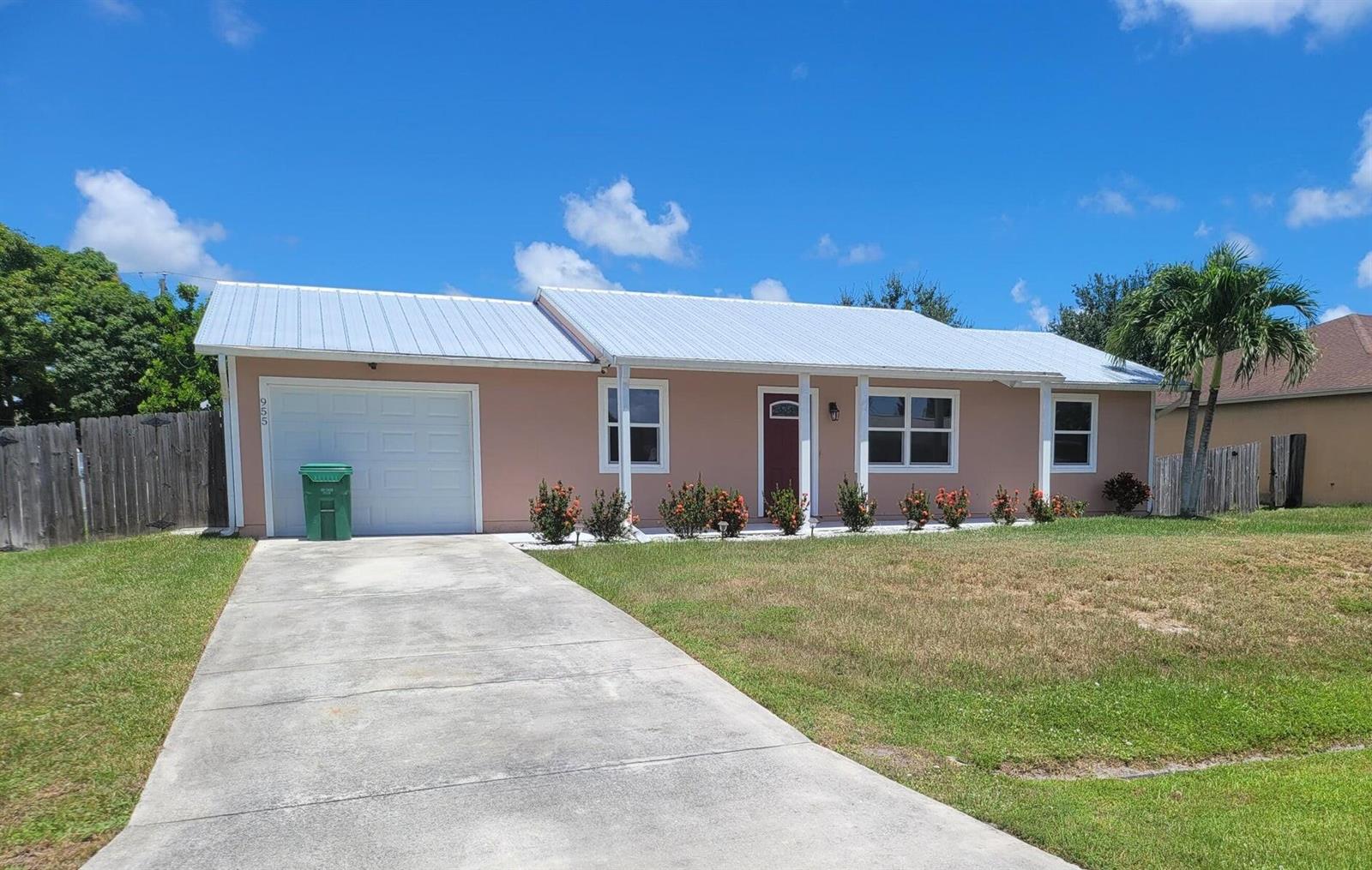 Residential Lease in Port St. Lucie