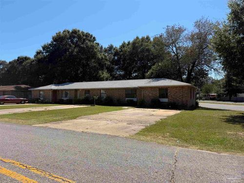 6401 Kennington Cir, Milton, FL, 32570-3367 | Card Image