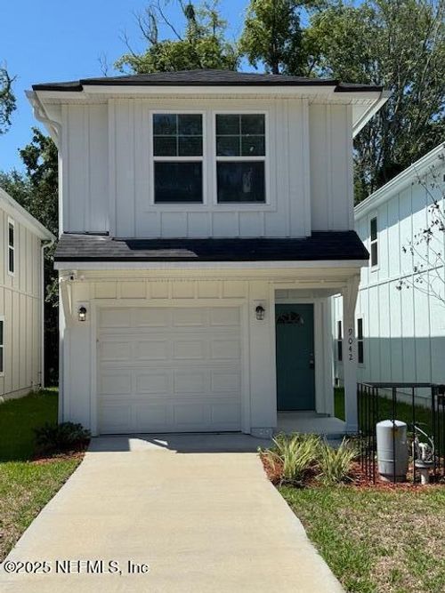 9042 Eaton Ave, Jacksonville, FL, 32211-8083 | Card Image