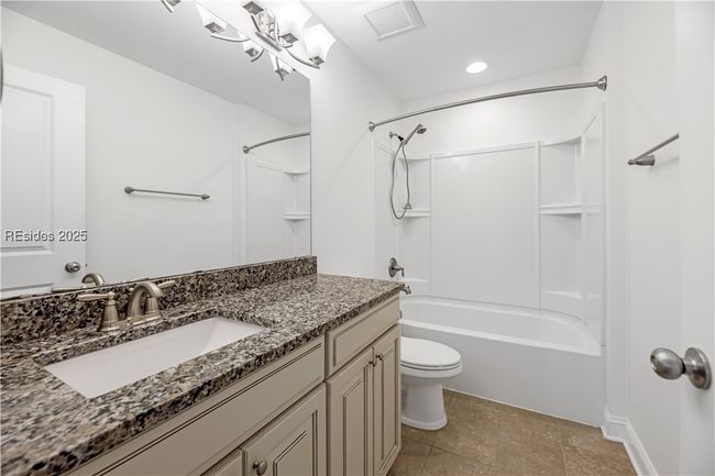 Ensuite Bathroom to guest BR | Image 27