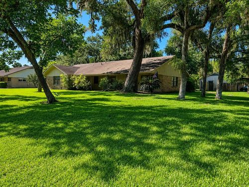 131 Daisy St, Lake Jackson, TX, 77566-4607 | Card Image