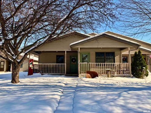 365 S Main St, Canton, IL, 61520-3028 | Card Image