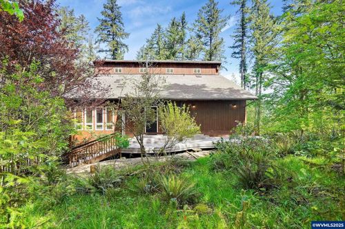 24235 Columbine Dr, Philomath, OR, 97370-9001 | Card Image