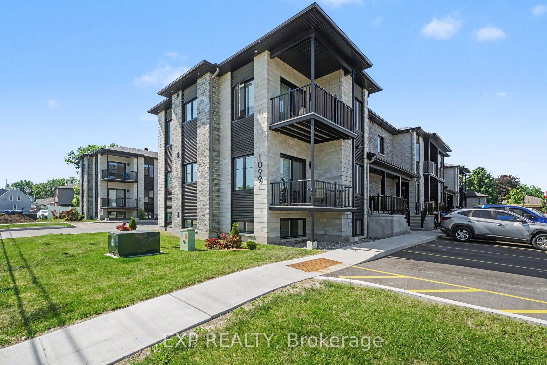Residential Lease in Russell
