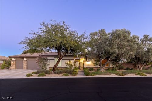 10955 Iris Canyon Ln, Las Vegas, NV, 89135-1720 | Card Image