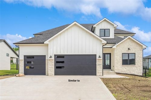 1310 S Auburn Place, West Des Moines, IA, 50266 | Card Image