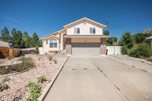 15 White Dove Ct, Pueblo, CO, 81001-1853 | Card Image