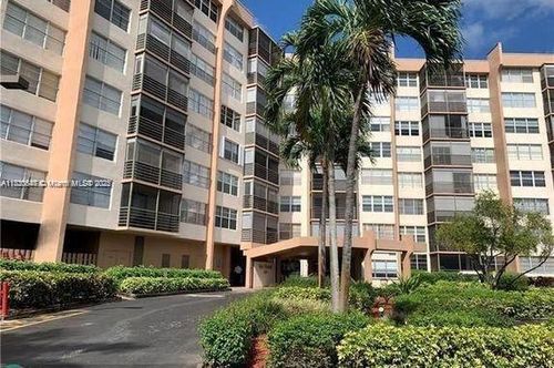 apt-708-1200 Saint Charles Pl, Pembroke Pines, FL, 33026-3333 | Card Image