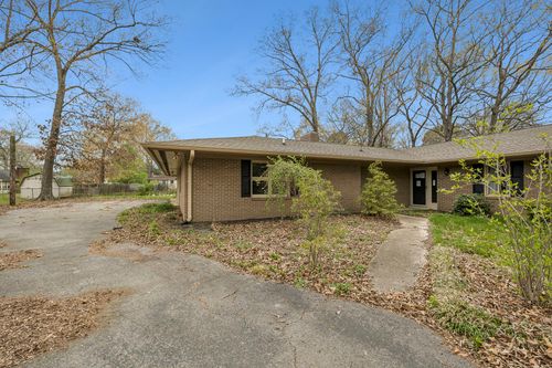 304 Marbeth Ln, Tullahoma, TN, 37388-2870 | Card Image