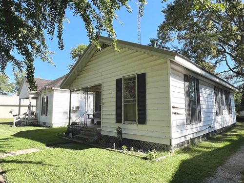 413 W 2nd St, Mount Carmel, IL, 62863-1612 | Card Image