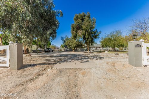 7040 N 177th Ave, Waddell, AZ, 85355-9341 | Card Image