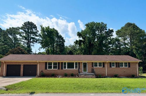 2103 Shannonhouse Rd Sw, Huntsville, AL, 35803-1439 | Card Image
