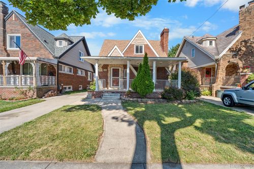 7841 E Morrow Cir, Dearborn, MI, 48126-1241 | Card Image