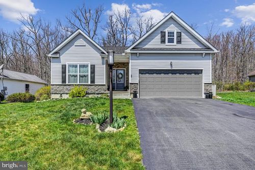 642 W Oak Ln, White Haven, PA, 18661-4110 | Card Image