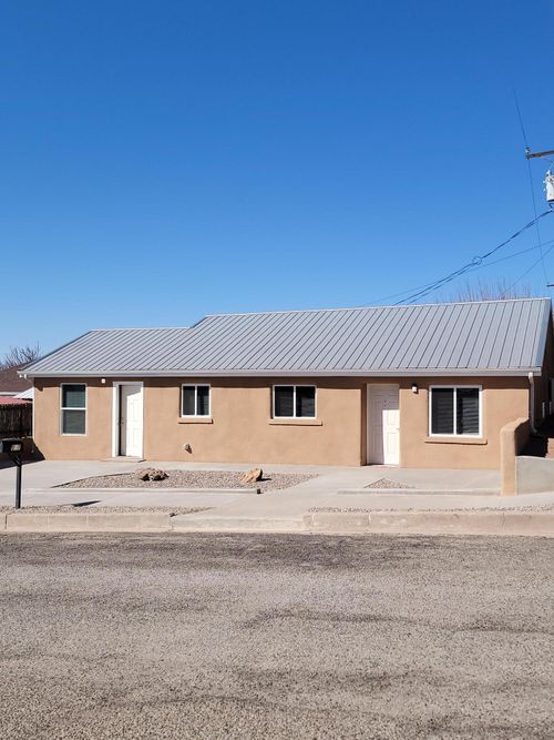 537 Pecos Ave, Santa Rosa, NM, 88435-2628 | Card Image