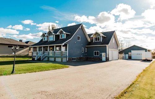 7925 Carriage Lane Dr, County Of Grande Prairie No. 1, AB, T8X0G4 | Card Image