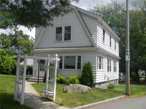 260 Pawtucket Ave, Rumford, RI, 02916-2427 | Card Image