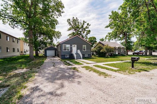 462 Ne Main St, Blackfoot, ID, 83221-2330 | Card Image