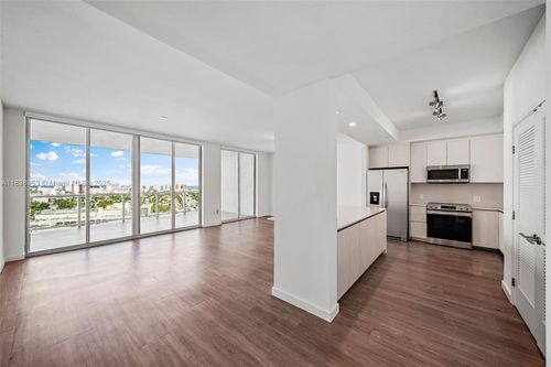 2211-1500 Bay Rd, Miami Beach, FL, 33139-3252 | Card Image