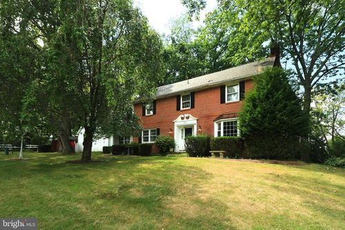 935 Oak Ridge Ave, STATE COLLEGE, PA, 16801-6904 | Card Image