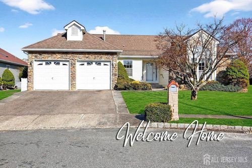 5 Cordoba Ct, Toms River, NJ, 08757-6033 | Card Image
