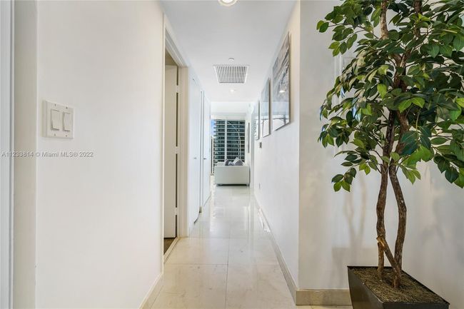 APT-3404 - 485 Brickell Ave, Condo with 2 bedrooms, 2 bathrooms and null parking in Miami FL | Image 5