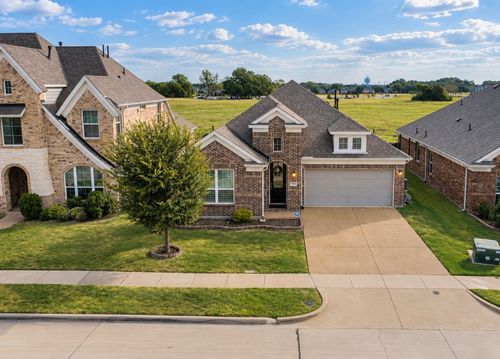 330 Gleneagles Dr, Garland, TX, 75040-6802 | Card Image