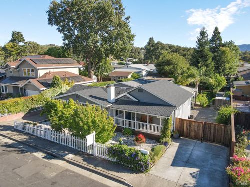 679 Cherry Street, Novato, CA, 94945 | Card Image