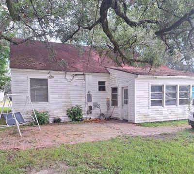 770 N 8 Th Street, House other with 2 bedrooms, 1 bathrooms and null parking in Silsbee TX | Image 2