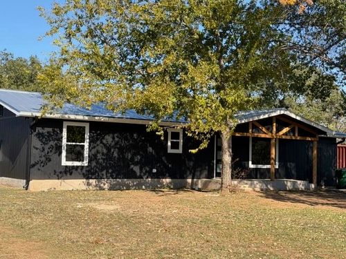 903 Flag Creek Dr, Llano, TX, 78643-1866 | Card Image