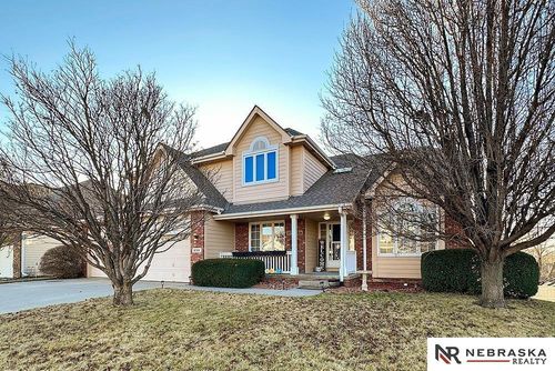 8504 S 100th St, La Vista, NE, 68128-3072 | Card Image