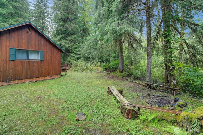 40411 Mountain Loop Hwy, House other with 2 bedrooms, 1 bathrooms and null parking in Granite Falls WA | Image 40