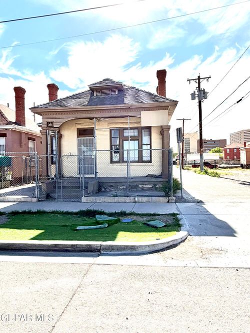 111 S Hills St, El Paso, TX, 79901-2605 | Card Image