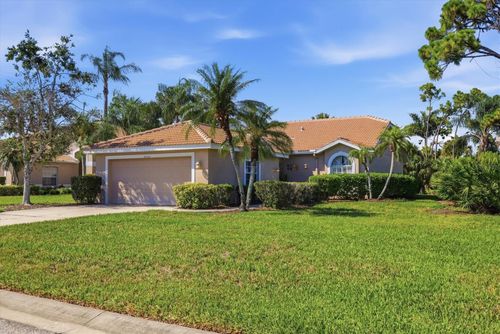 9402 Forest Hills Cir, Sarasota, FL, 34238-5808 | Card Image