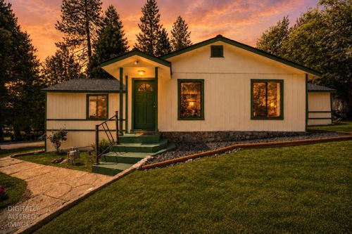 10492 Boulder St, Nevada City, CA, 95959-2632 | Card Image