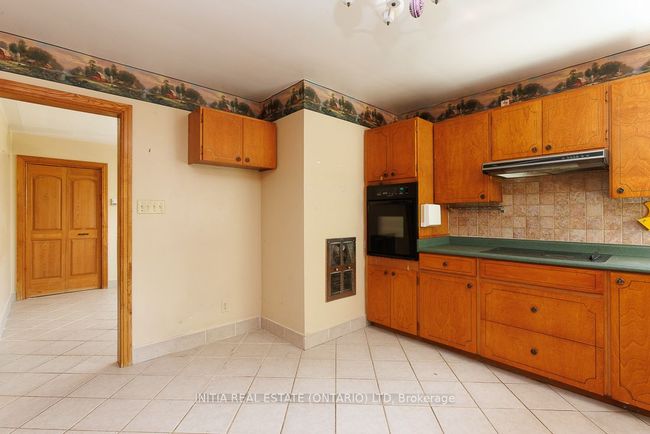 37364 Londesboro Rd, Home with 3 bedrooms, 2 bathrooms and 20 parking in Goderich ON | Image 8